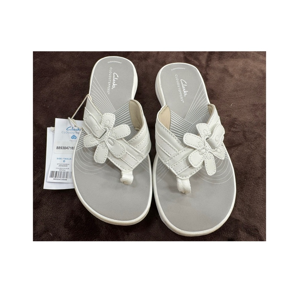 Clarks Women's White Floral Sandals size 6 - Picture 4 of 9
